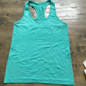Lululemon swiftly tech tank size 6
